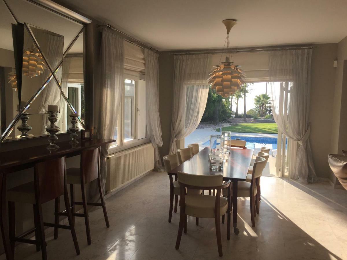 Deluxe First Line Villa Perivolia Exterior photo
